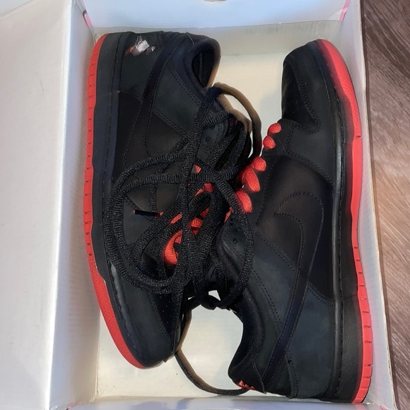 Jeff Staple x Dunk Low
Pro SB 'Black Pigeon' - Picture 1 of 7
